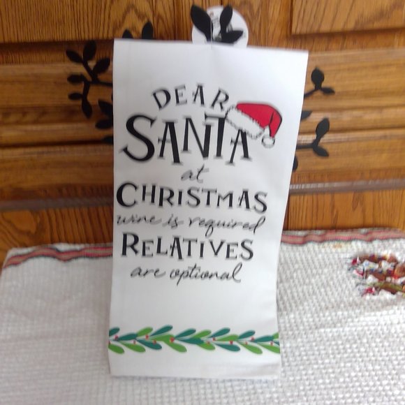 NWT Enesco Canada Izzy & Oliver Kitchen/Bar Towel - Whimsical Wine Quote - Picture 1 of 5